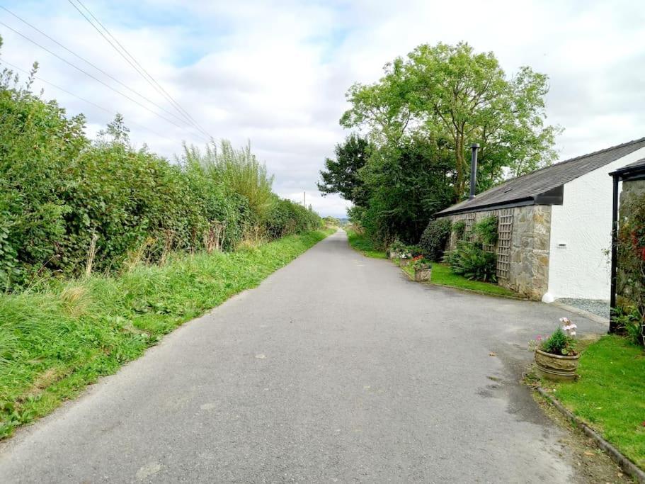 Rhos Y Bel Cottage Angelsey Llangadwaladr  ภายนอก รูปภาพ