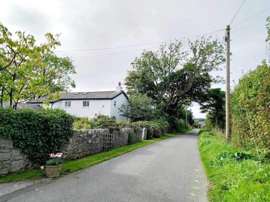 Rhos Y Bel Cottage Angelsey Llangadwaladr  ภายนอก รูปภาพ