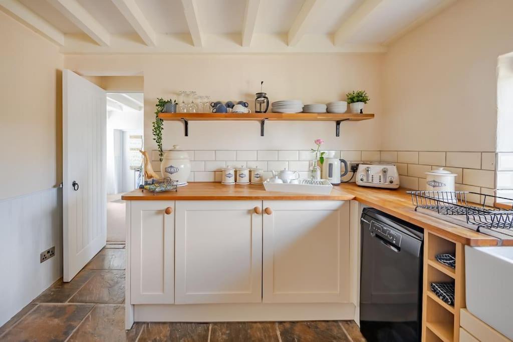 Rhos Y Bel Cottage Angelsey Llangadwaladr  ภายนอก รูปภาพ