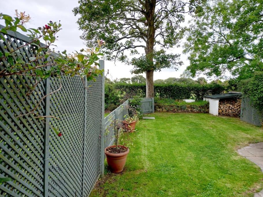Rhos Y Bel Cottage Angelsey Llangadwaladr  ภายนอก รูปภาพ